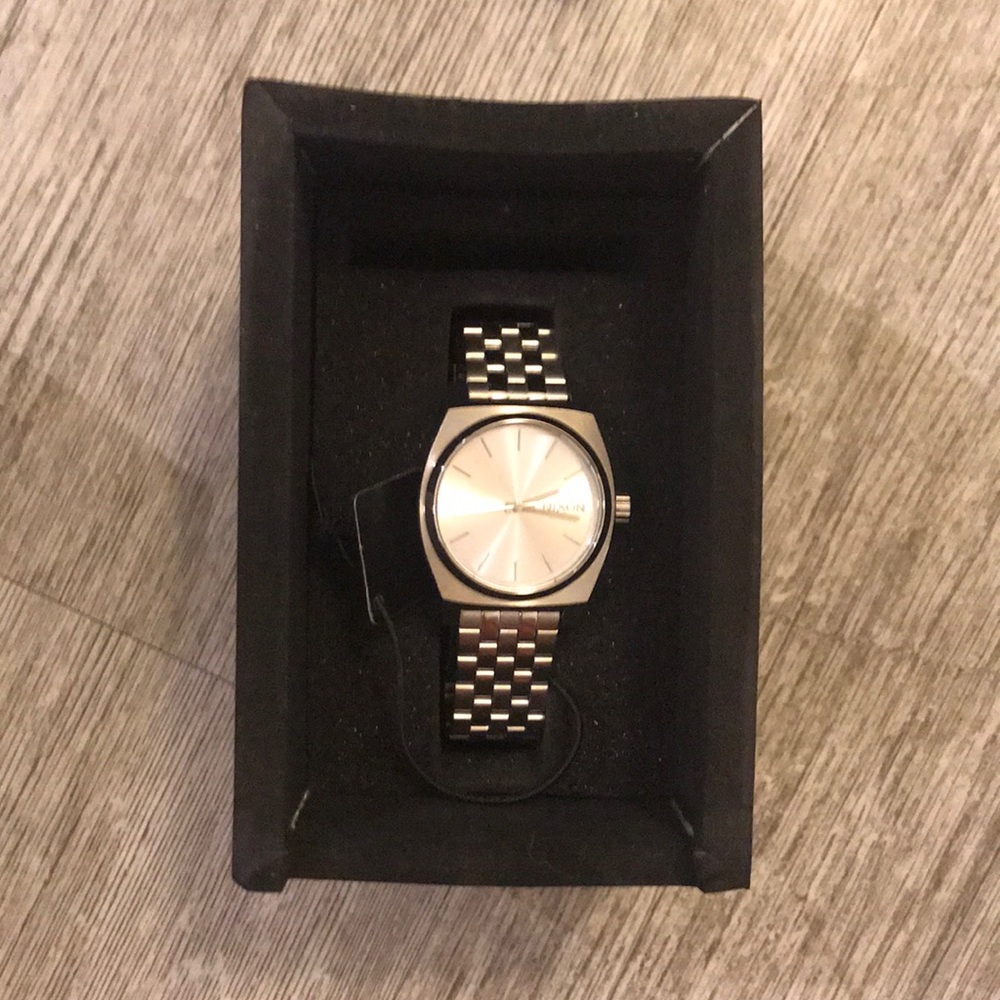 NIXON TIME TELLER WATCH
